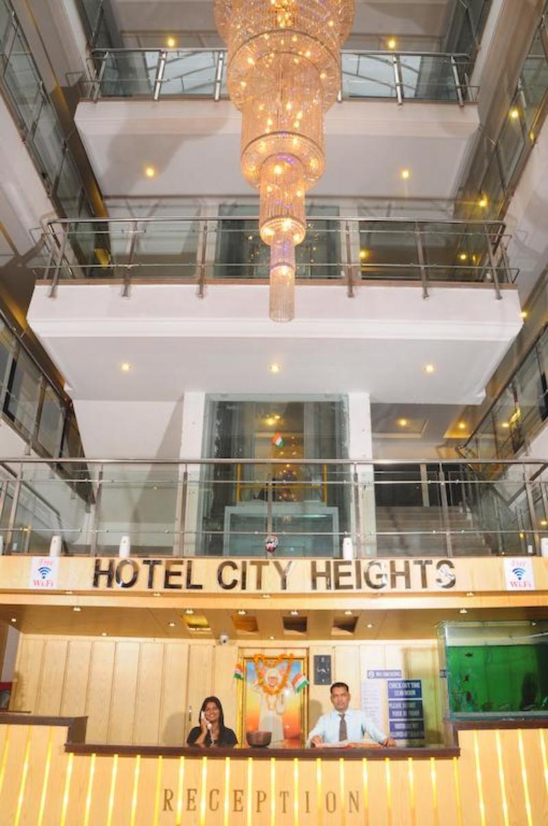 Hotel City Heights Nova Deli Exterior foto